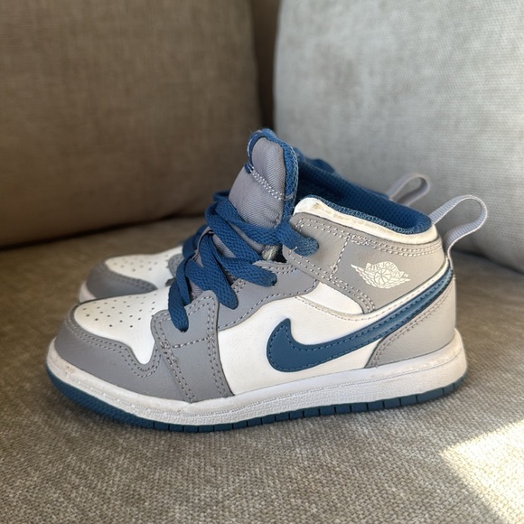 Blue & White Gray Nike Toddler 9C - Picture 3 of 4